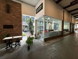 Altez (D2), Retail #558367901